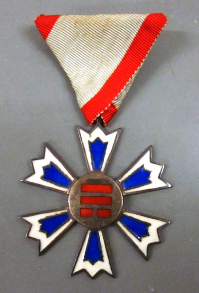 409x600-2014122700002.jpg