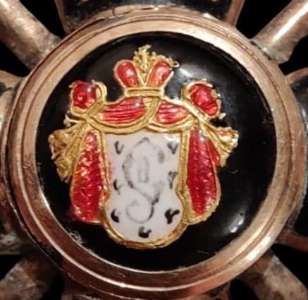 4th  class cross with swords.jpg