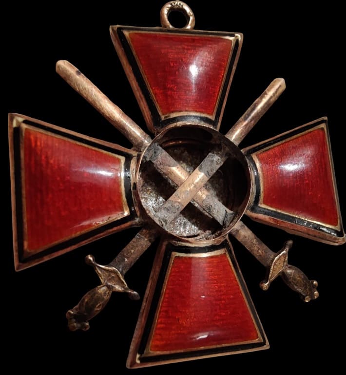 4th class  cross with swords.jpg
