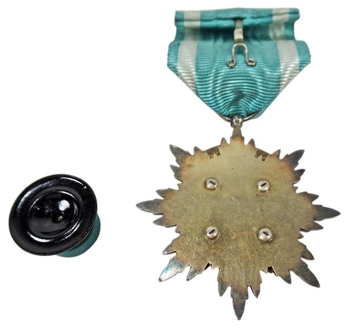 4th class Golden Kite order  awarded in 1906 to Miwa Haruyoshi for the Russo-Japanese War.jpg
