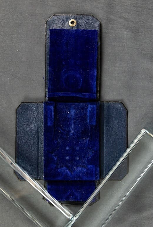 4th class  Golden Kite order with a field case.jpg