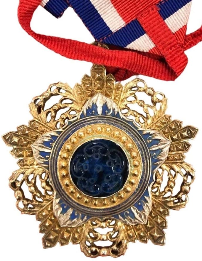 4th class Order of the Brilliant Jade  137.jpg