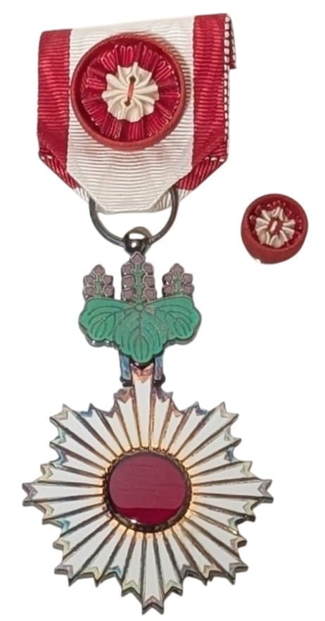 4th class Rising Sun order marked VD.jpg