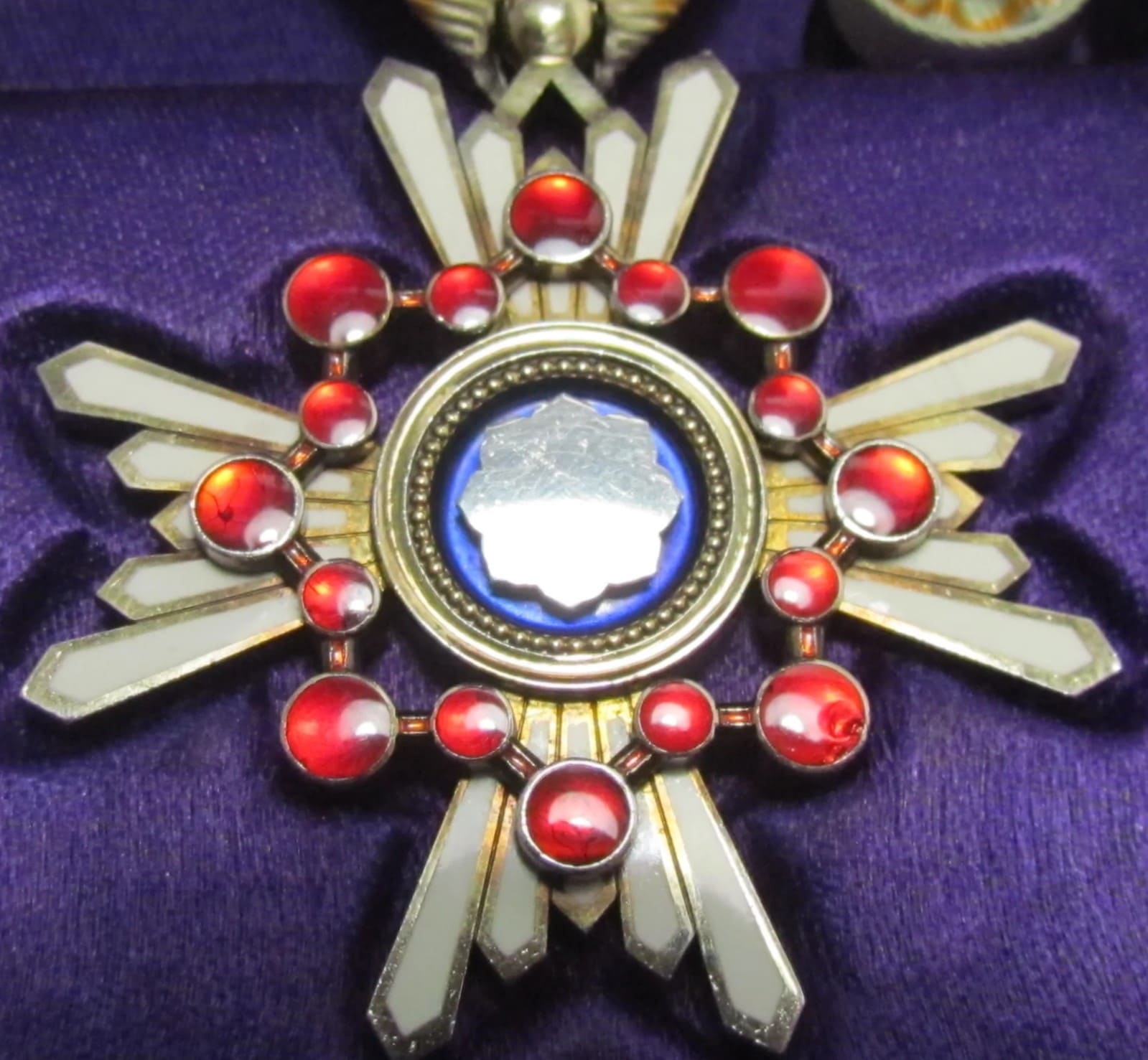 4th class  Sacred Treasure with mark 幣.jpg
