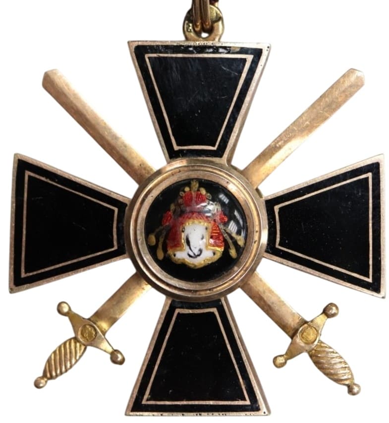 4th class Saint Vladimir with swords and black flat enamel.jpg