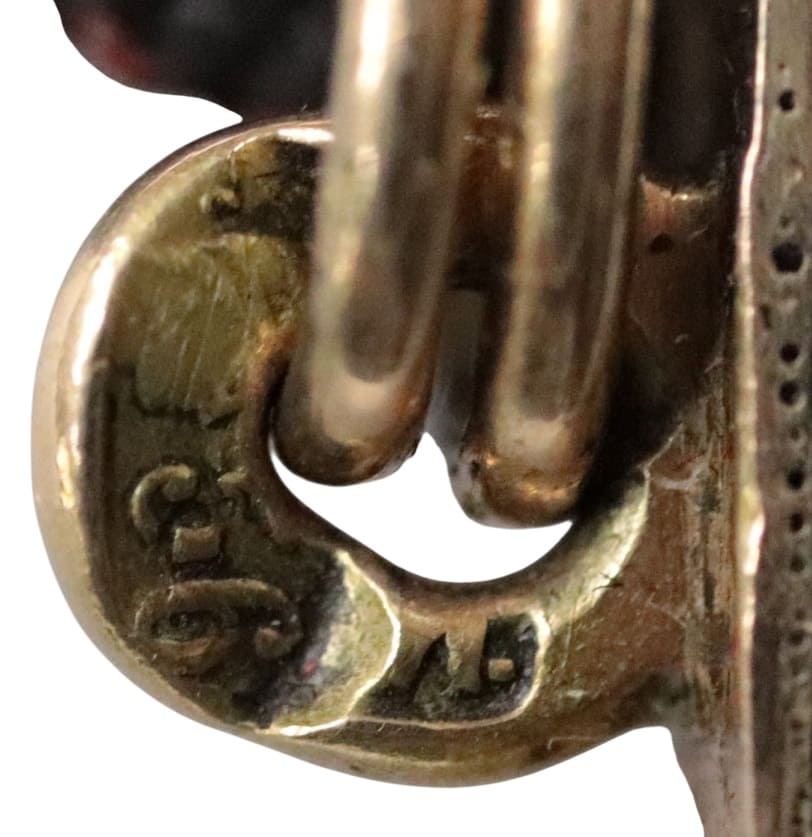 4th class Saint Vladimir  with swords and black flat enamel.jpg