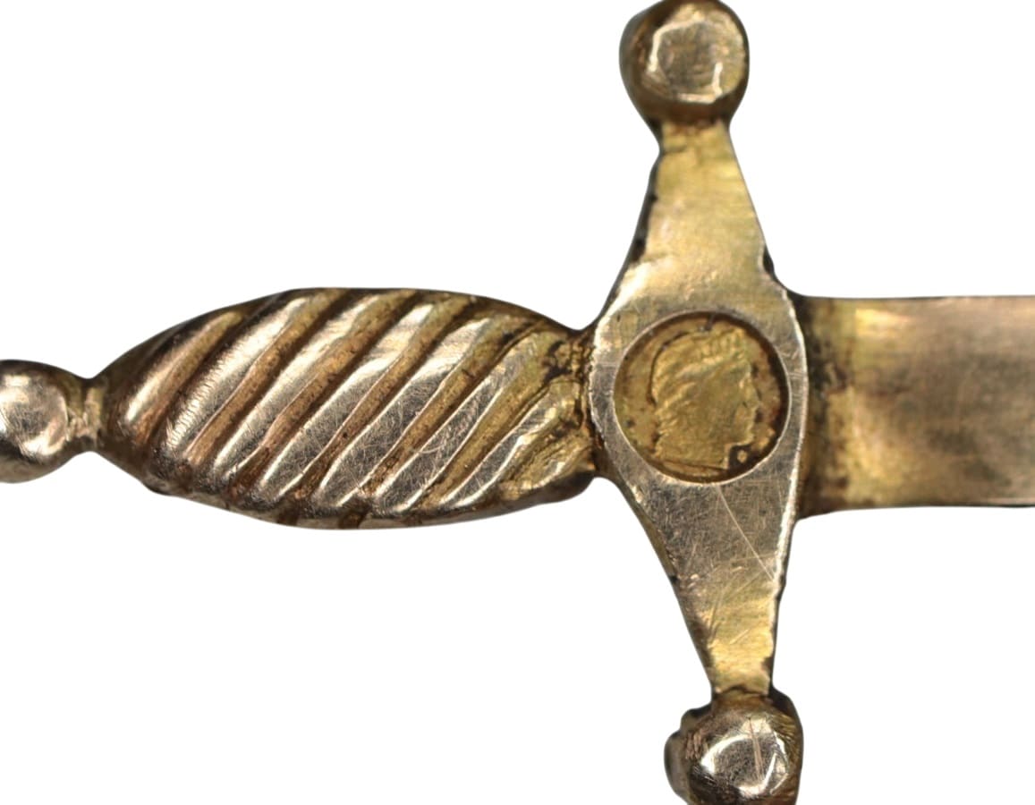 4th class Saint Vladimir with  swords and black flat enamel .jpg