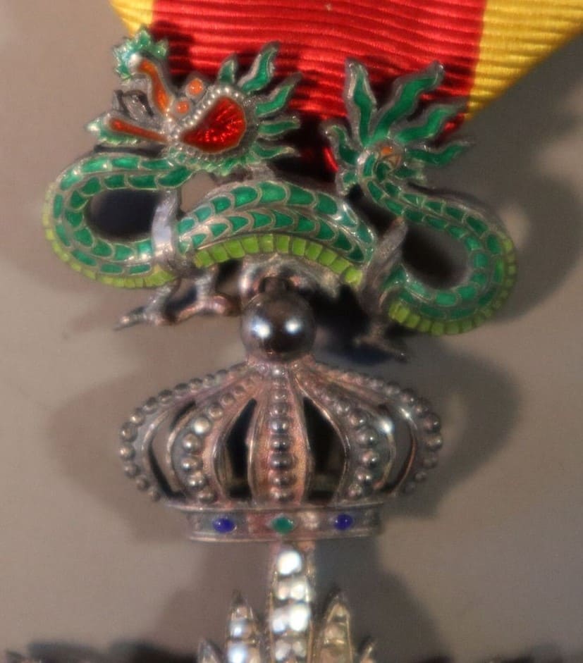 5th  class Knight badge.jpg