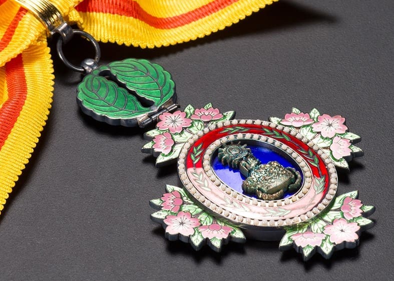 5th class order of the Precious  Crown awarded on April 29, 1989.jpg