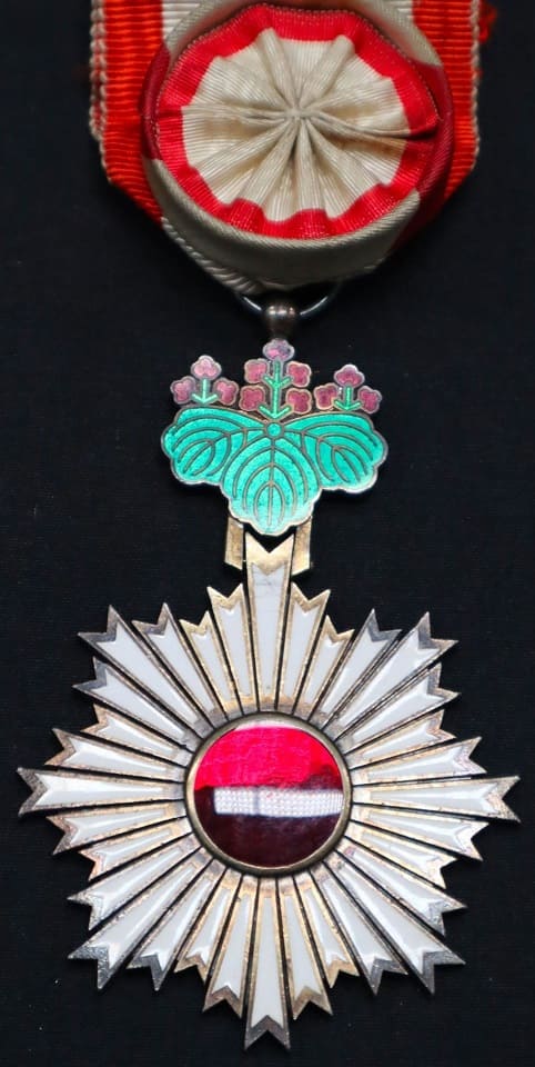 5th class Rising Sun order.jpg