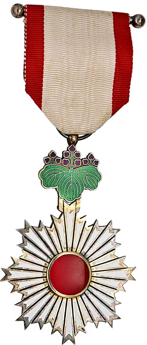 5th class Rising Sun order.jpg