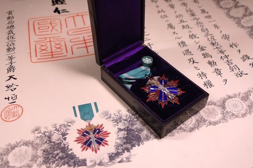5th_class_Order_of_ Golden Kite.jpg