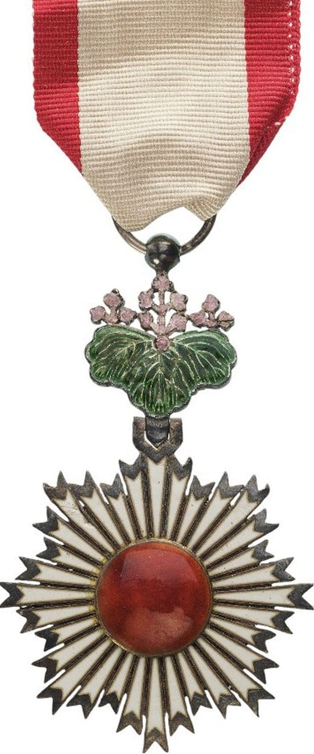 6th class French-made Rising Sun order.jpg