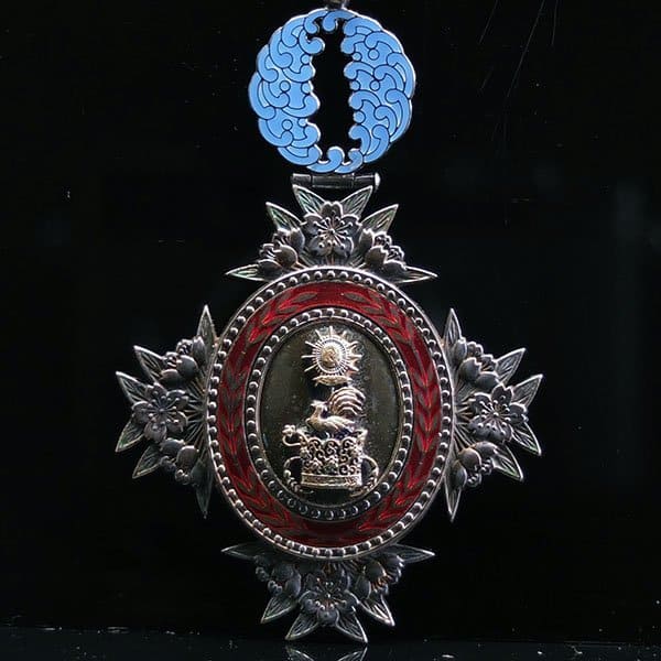 6th Class Order  of the Precious Crown.jpg