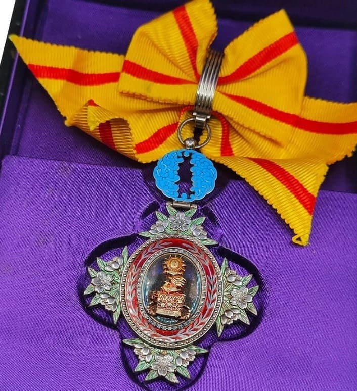 6th class order of the Precious Crown marked GF.jpg
