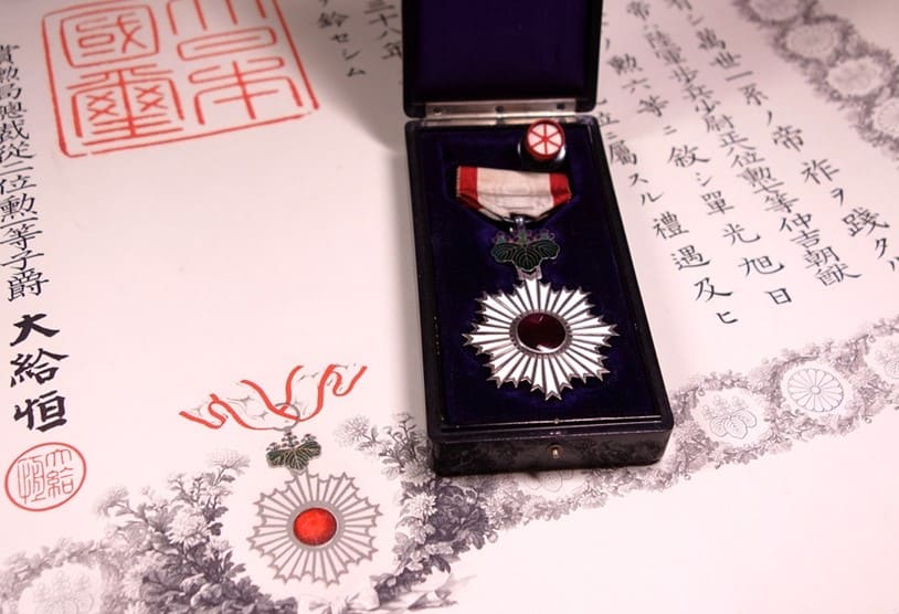 6th class  Order  of the Rising Sun.jpg