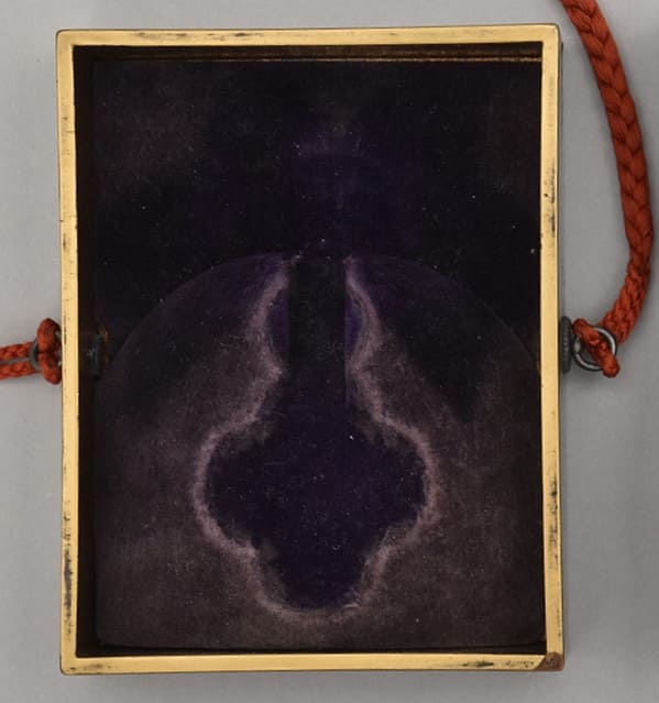 6th class Precious Crown order from Meiji era with  case for foreigners.jpg