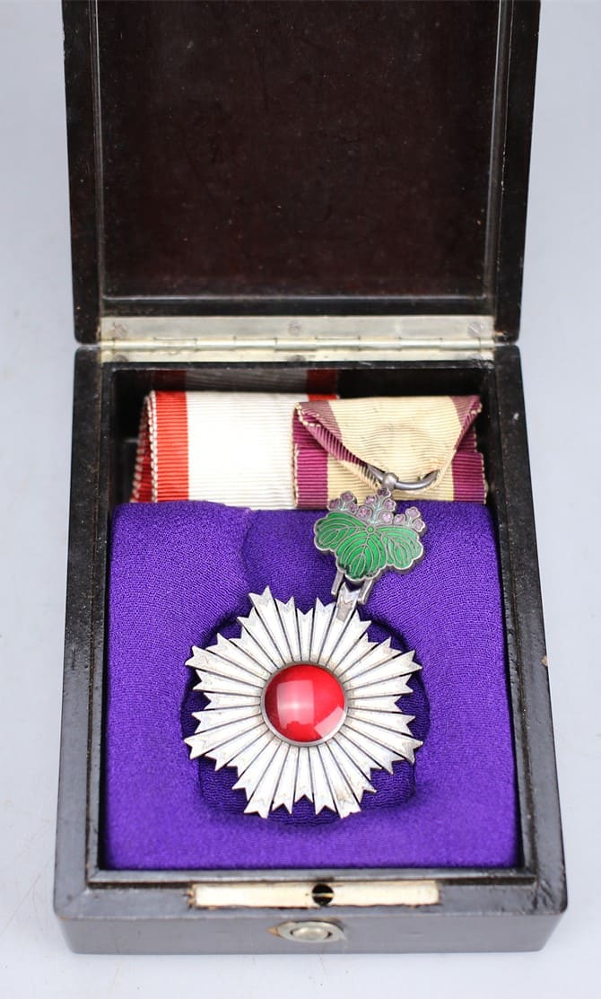 6th class  Rising Sun order made by Hirata workshop.jpg