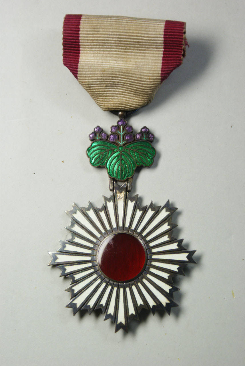6th class Rising Sun orders made by Hirata workshop.JPG