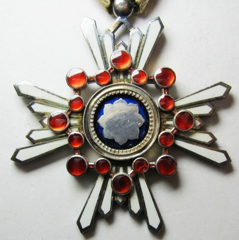 6th class  Sacred Treasure order marked ヒ.jpg