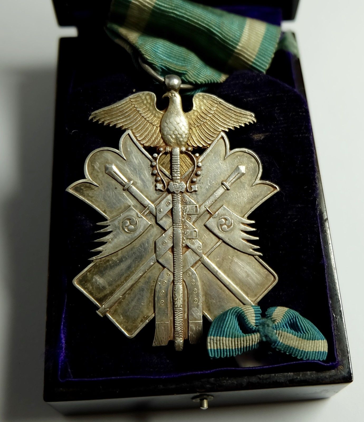 7th class Golden Kite and 7th class Rising Sun orders awarded in 1906 to Former Army Infantry Sergeant Sutejiro Morita for the Russo-Japanese War.jpg