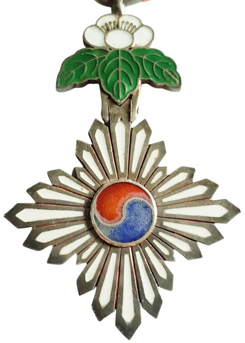 7th class Order of  Taeguk.jpg