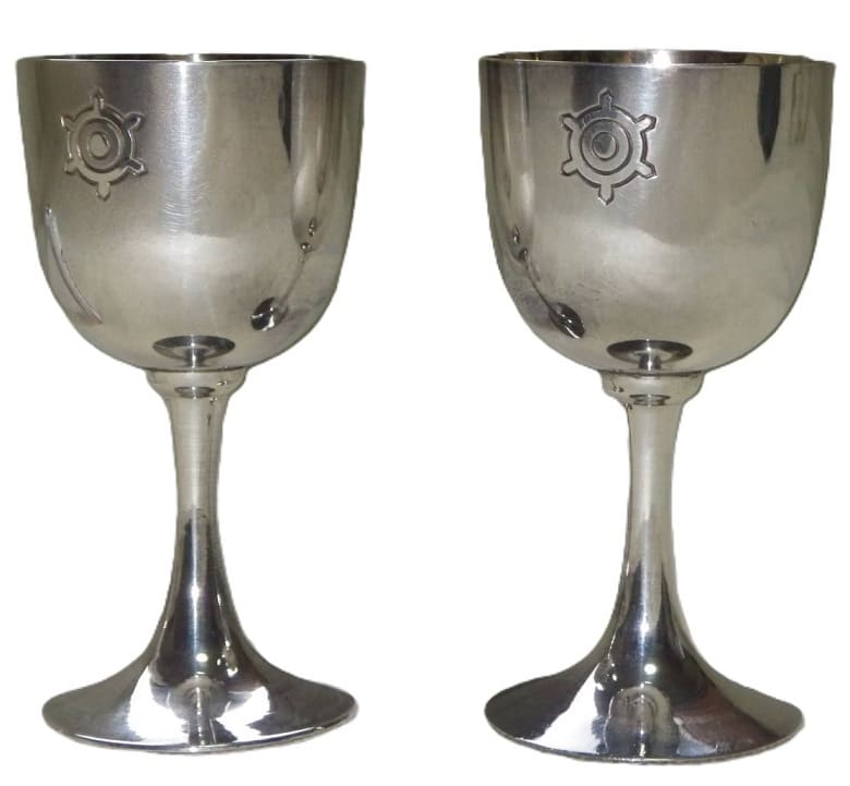 A pair of silver goblets for the  Tokyo Metropolitan Government.jpg