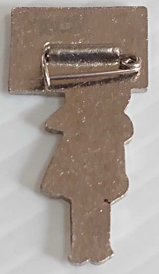 アメリカはベトナムからでていけ  America Should Get  Out of Vietnam Badge.jpg
