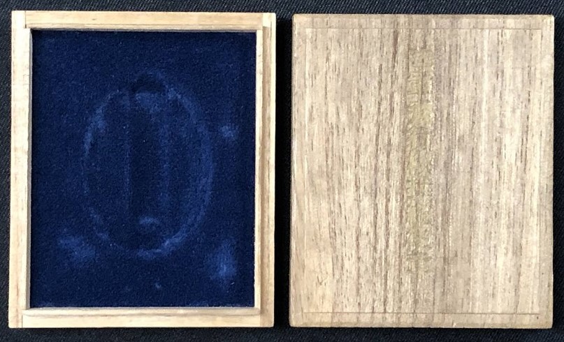 Army Pilot Badge manufactured by  Toho workshop.jpg