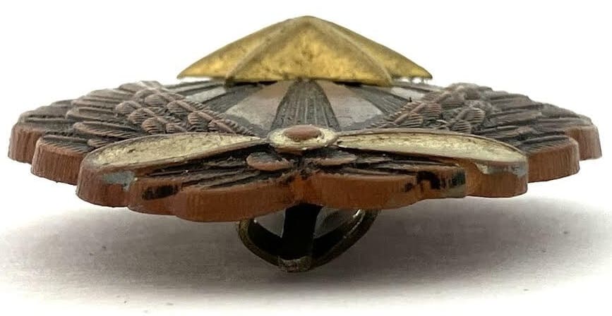 Army Pilot Badge manufactured by Toho  workshop.jpg
