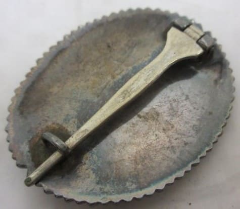 Army War College Graduation Badge made by  Amino&Co, Tokyo.jpg