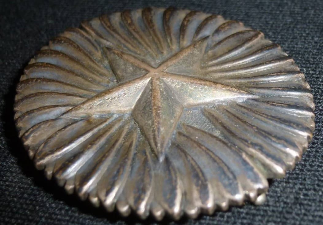 Army War College Graduation Badge of  Lieutenant-General Mamoru Iinuma.jpg