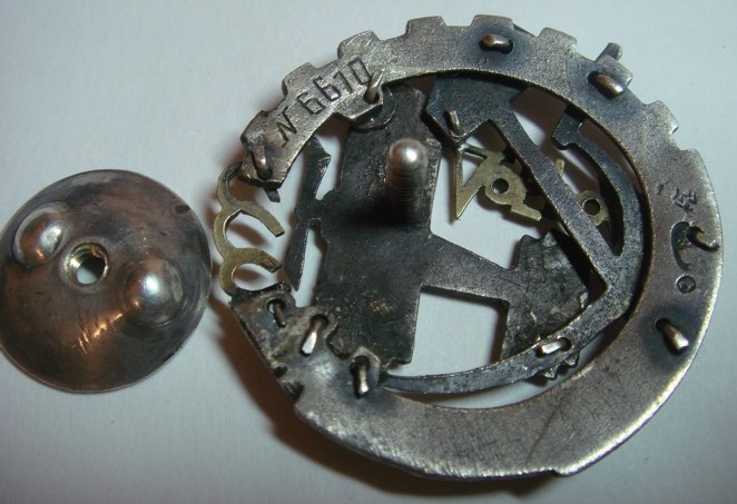 Award  Badge of the Dobrolyot.jpg