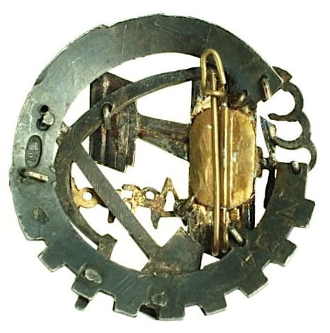 Award  Badge  of the Dobrolyot.jpg