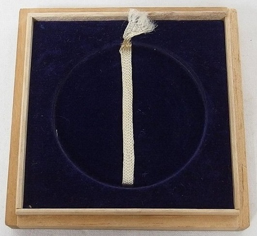 Award  Table Medal of Imperial Japan Aviation Association.jpg