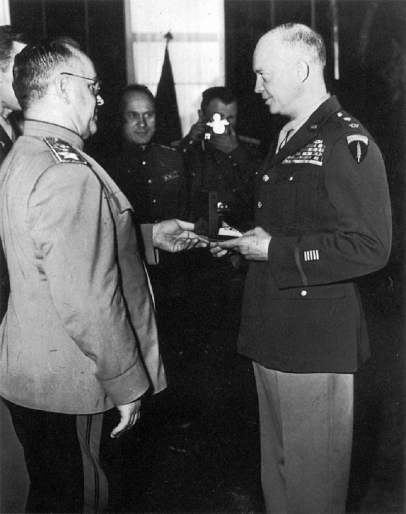 awarding-.jpg