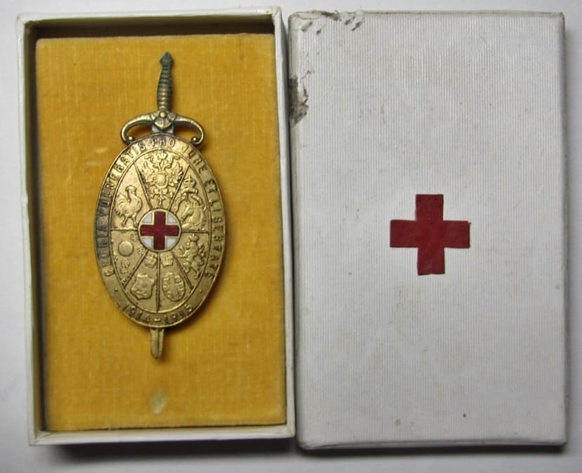 Badge Gloria Vulneratis Pro Jure Et Libertate 1914-1915.jpg