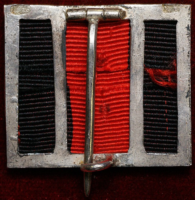 Badge  of Excellence for  Faultless Service made by A•K workshop.jpg
