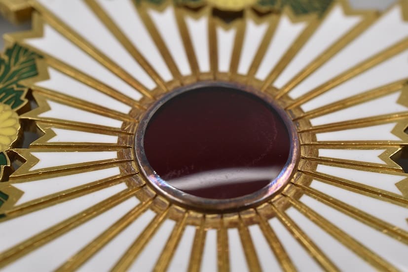 Badge of the Order  of the  Chrysanthemum.jpg
