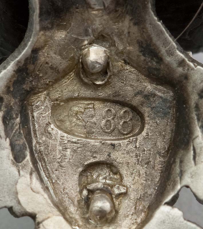 Badge of the Society for  Universal Assistance to  War-affected Soldiers.jpg