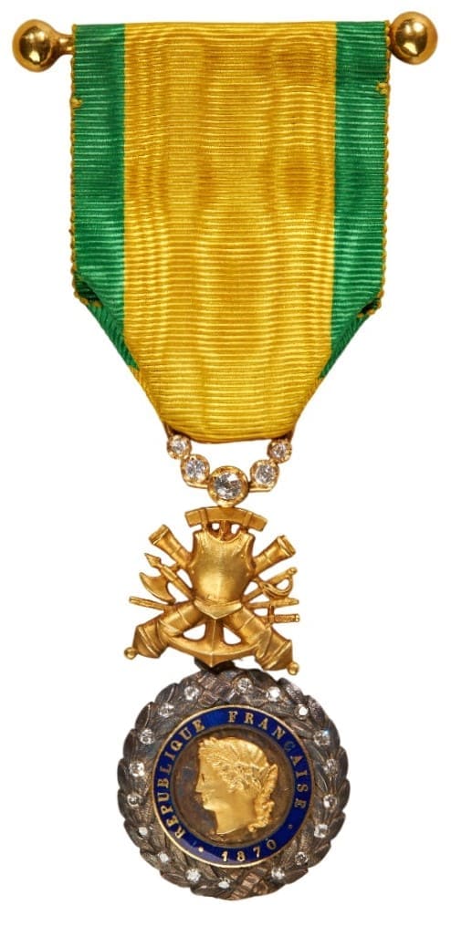 Baqueville-made Médaille Militaire in Gold and Diamonds of General Philippe Pétain.jpg