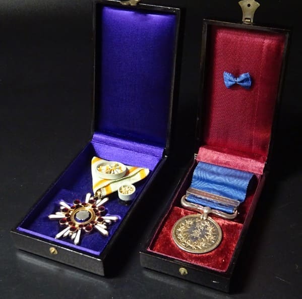 Blue Ribbon Medal of Honor  awarded in 1968.jpg