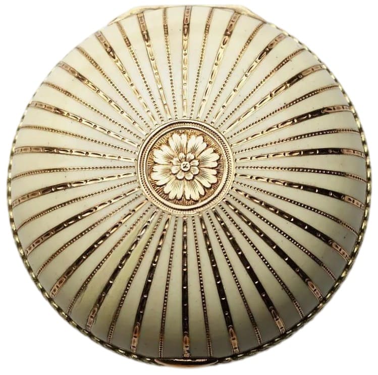 Bonbonnière  made by Faberge of Empress Maria Feodorovna.jpeg