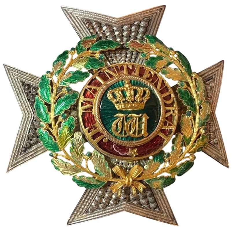 Breast star  Luxembourgian order of the Oak Crown.jpg