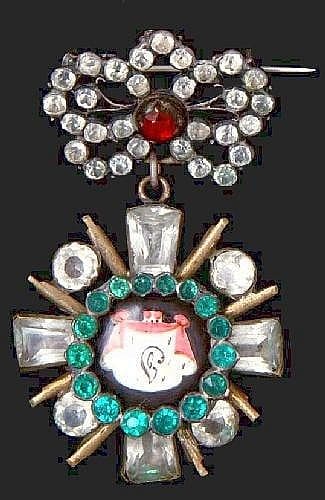 Brooch.jpg