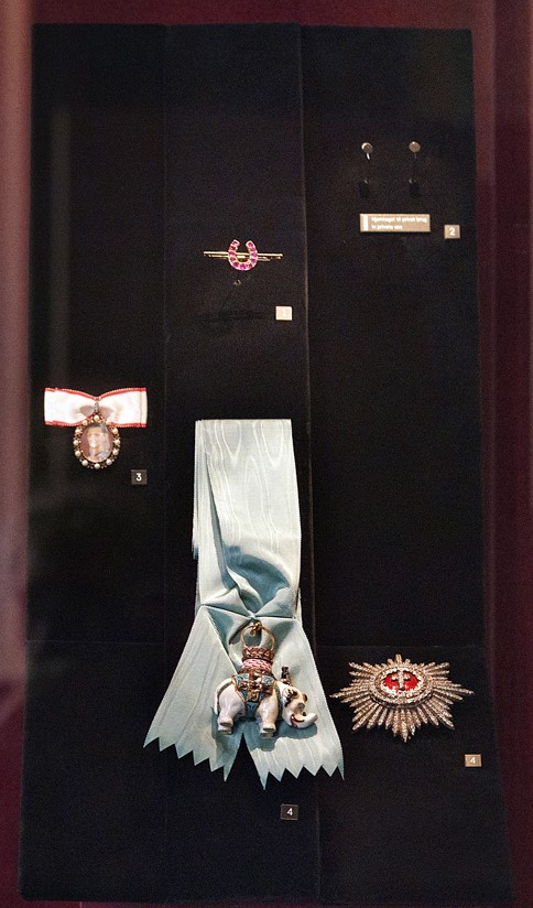 Brooch of Margrethe II of Denmark.jpg