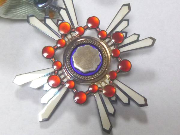 Case for Sacred  Treasure Order with Atypical Style of Inscription.JPG