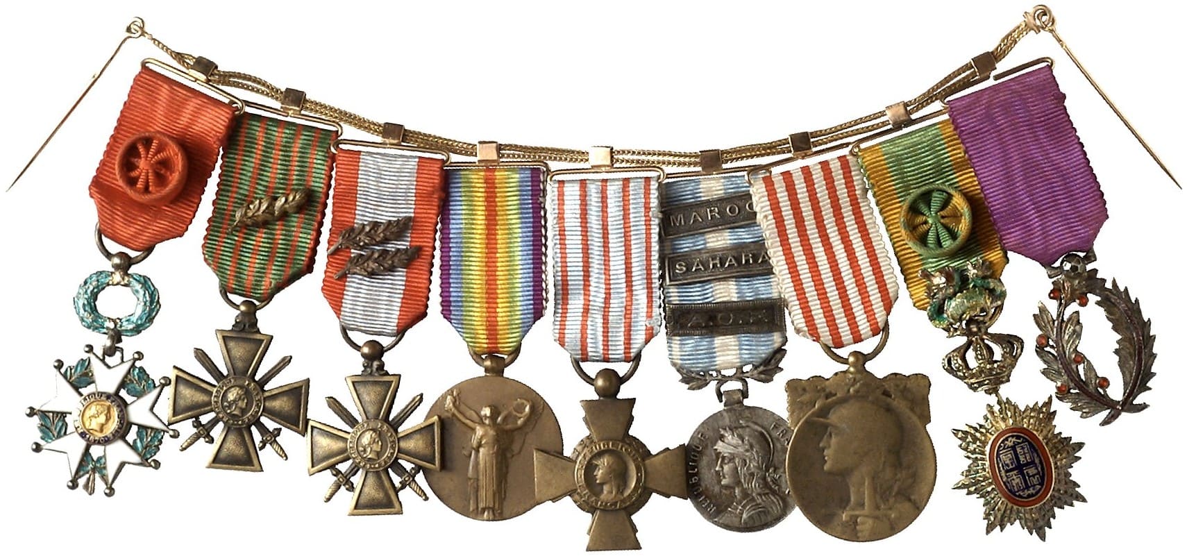 Chain of miniatures with Dragon of Annam order.jpg