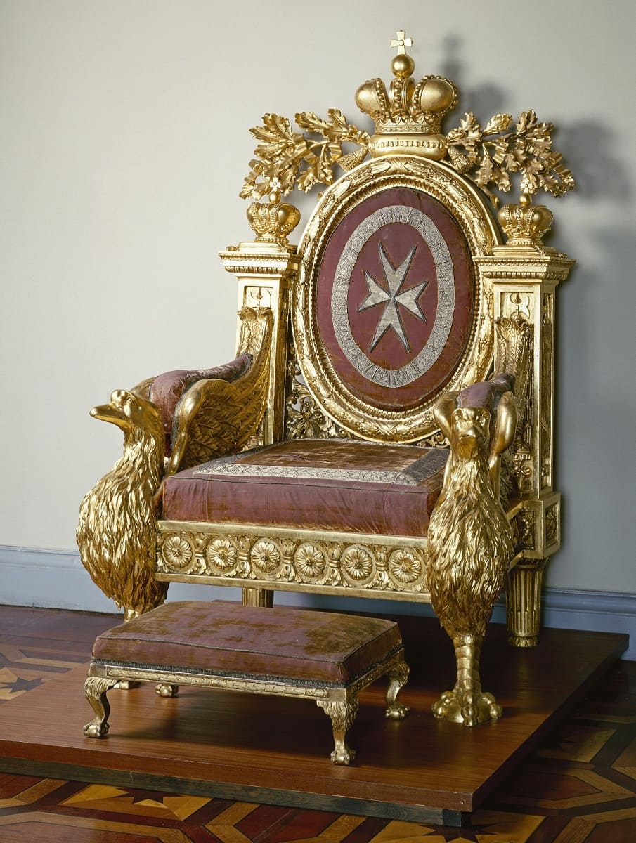 Chair of the Grand Master of the Order of St. John of Jerusalem.jpg