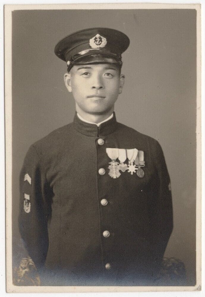 Chief petty officer with the 6th or 7th Golden Kite order.jpg